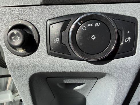 Used 2016 Ford Transit 350 148 Medium Roof image 33