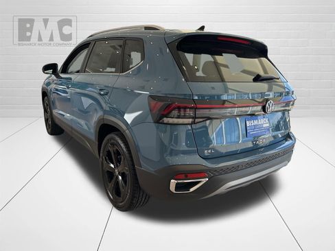 New 2026 Volkswagen Taos SEL AWD/4WD image 3