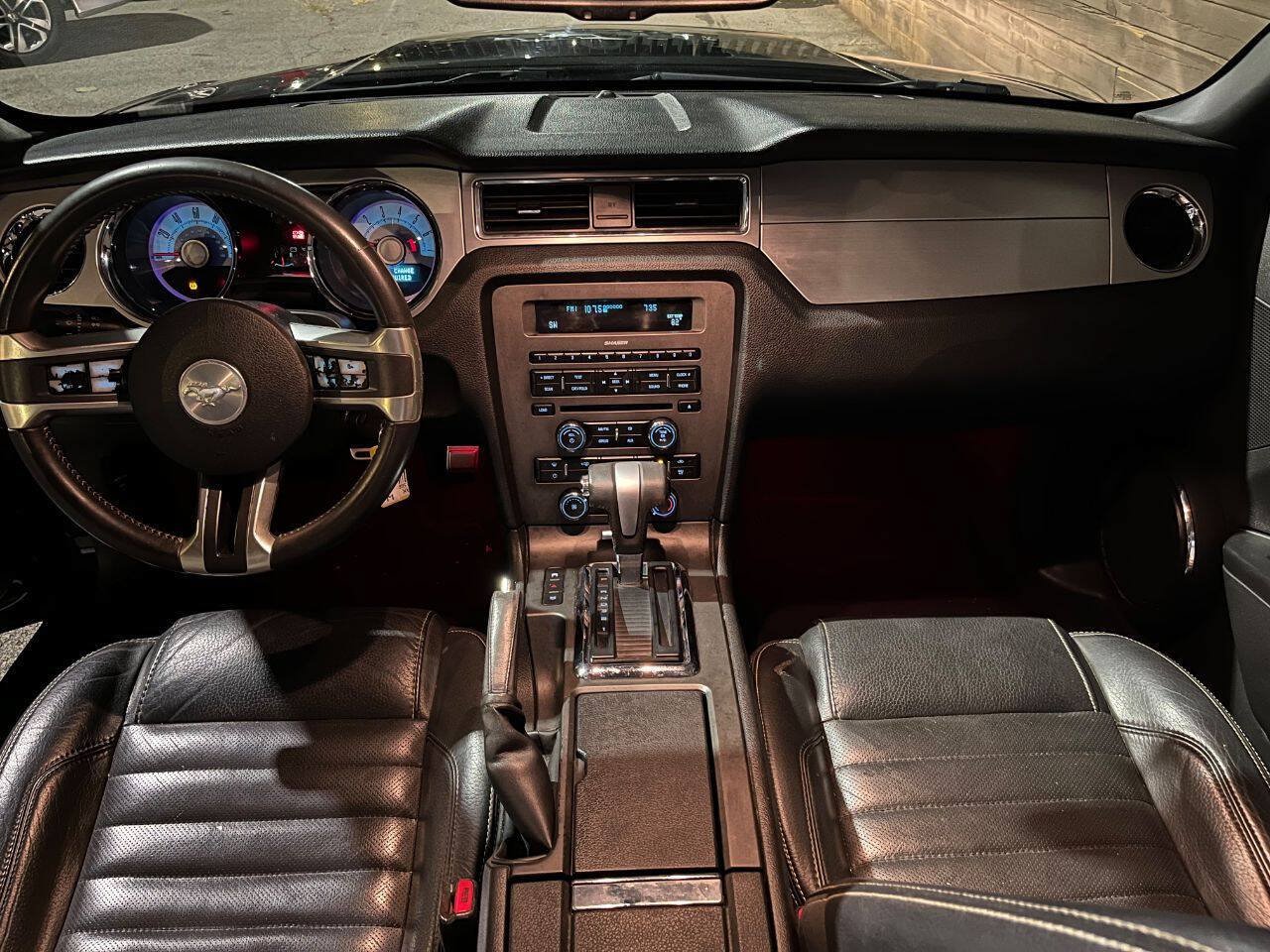 Used 2010 Ford Mustang Convertible RWD image 10
