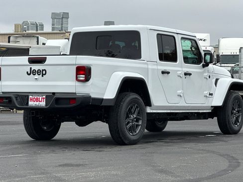 New 2026 Jeep Gladiator Sport image 3
