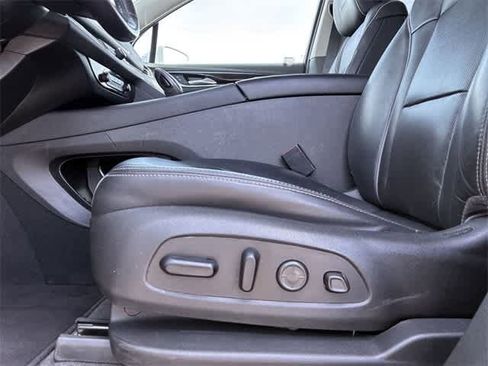 Used 2020 Buick Enclave Avenir w/ Avenir Technology Package image 18