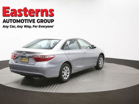 Used 2017 Toyota Camry LE FWD image 39