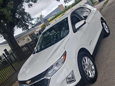Used 2018 Chevrolet Equinox LT FWD image 1