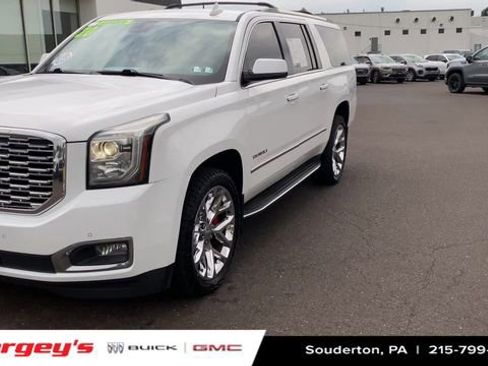 Used 2020 GMC Yukon XL Denali w/ Enhanced Security Package AWD/4WD image 5