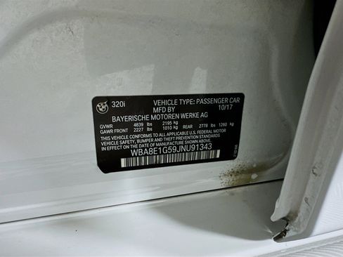 Used 2018 BMW 320i Sedan image 12
