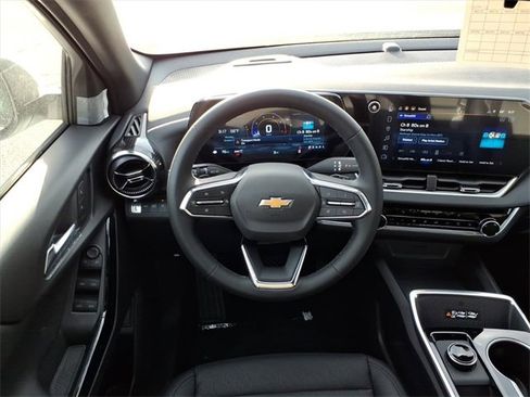 New 2026 Chevrolet Equinox LT w/ Convenience Package II image 14