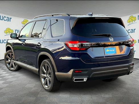 New 2025 Honda Pilot Sport image 5