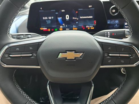 New 2026 Chevrolet Equinox EV LT AWD/4WD image 23
