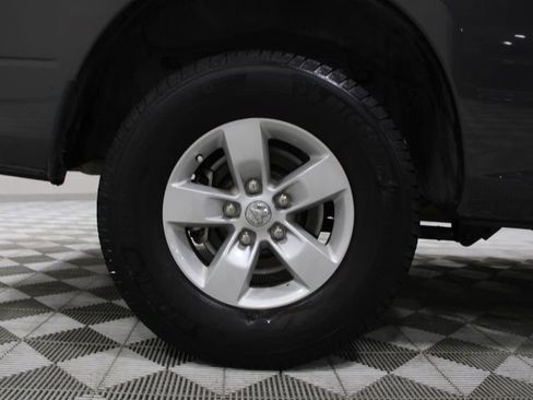 Used 2018 RAM 1500 Express image 42