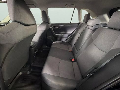 Used 2025 Toyota RAV4 XLE AWD/4WD image 26