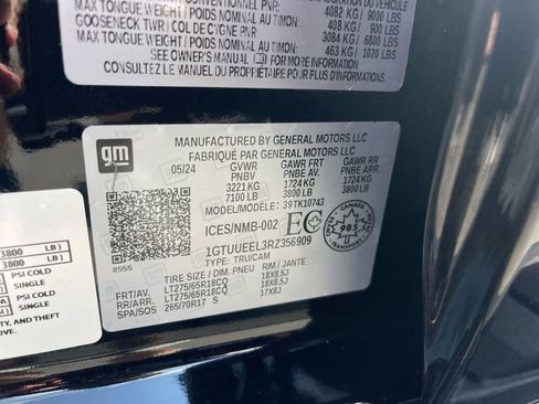 Used 2024 GMC Sierra 1500 AT4 w/ Technology Package image 40