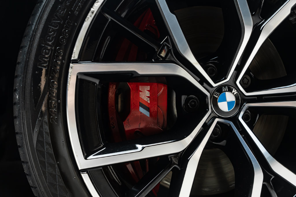 Used 2022 BMW 540i w/ M Sport Package RWD image 9