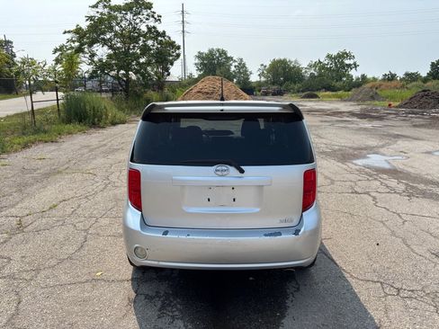 Used 2008 Scion xB FWD image 4
