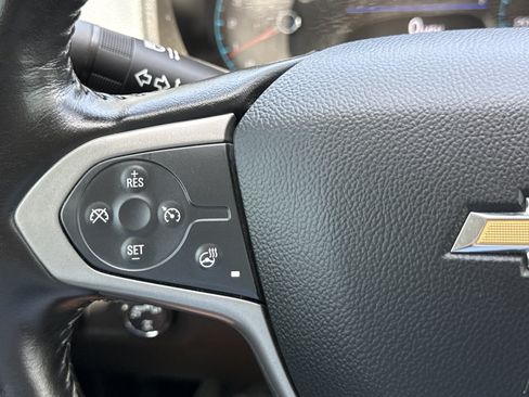 Used 2022 Chevrolet Colorado Z71 AWD/4WD image 19