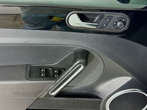 Used 2019 Volkswagen Beetle 2.0T Final Edition SEL image 19