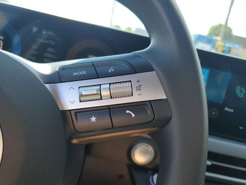 Certified 2025 Hyundai Sonata SE FWD image 21