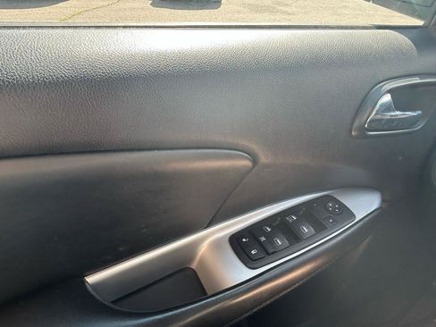 Used 2017 Dodge Journey SXT w/ Comfort/Convenience Group AWD/4WD image 26