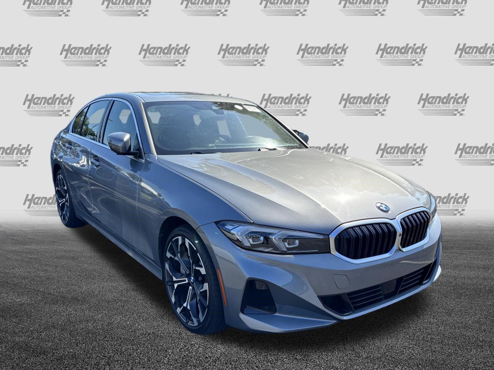 Certified 2025 BMW 330i Sedan RWD image 2