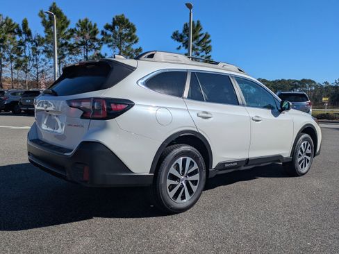 Certified 2022 Subaru Outback Premium w/ Popular Package #1 image 4