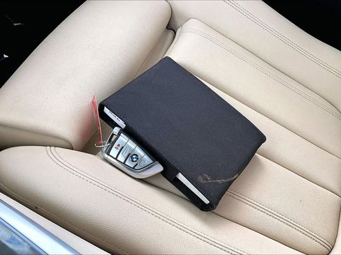 Used 2021 BMW X5 xDrive45e w/ Convenience Package image 14