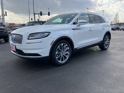 Used 2023 Lincoln Nautilus Reserve w/ Equipment Group 201A image 2