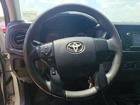 Used 2017 Toyota Tacoma SR RWD image 8