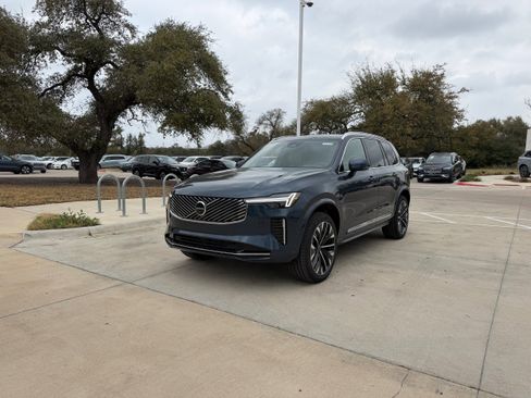 New 2026 Volvo XC90 B6 Plus w/ Protection Package Premier image 2