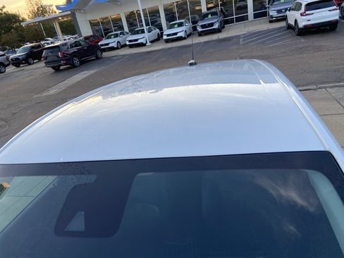 Used 2024 Buick Encore GX Preferred FWD image 32
