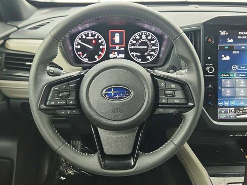 Used 2025 Subaru Forester Premium AWD/4WD image 17