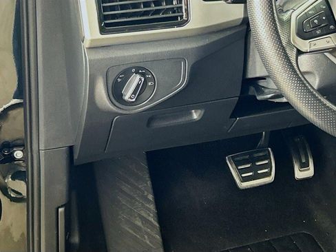 Certified 2021 Volkswagen Atlas SEL R-Line AWD/4WD image 10