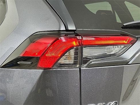 Used 2023 Toyota RAV4 XLE image 33