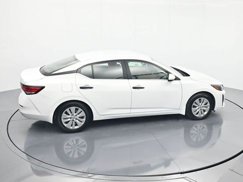 Used 2024 Nissan Sentra S FWD image 31