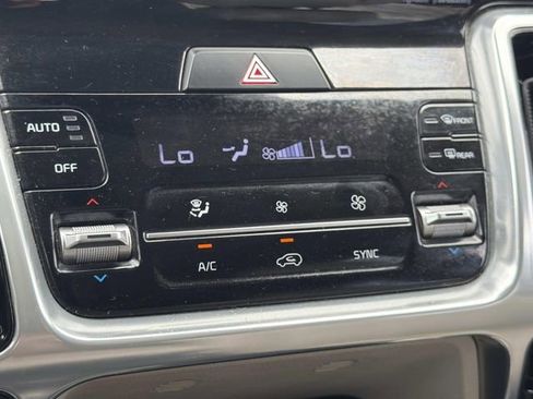 Used 2022 Kia Sorento SX AWD/4WD image 28