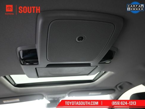 Used 2024 Honda Odyssey Touring image 34