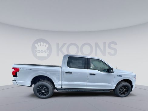 New 2025 Ford F150 Lightning XLT image 8