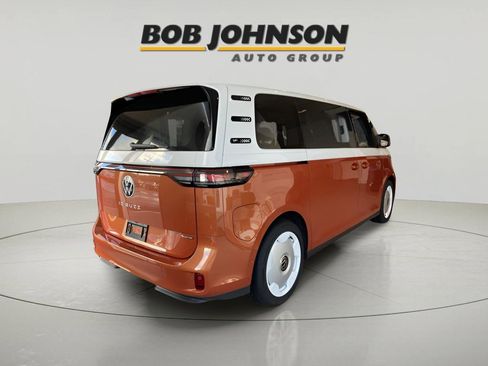 New 2025 Volkswagen ID. Buzz 1st Edition image 4
