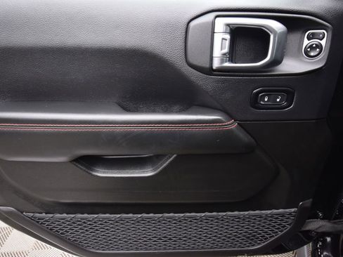 Used 2025 Jeep Gladiator Rubicon image 27