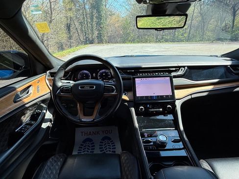 Used 2023 Jeep Grand Cherokee L Summit image 10