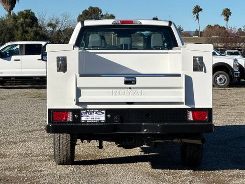 New 2026 Ford F250 XL w/ XL Chrome Package image 5