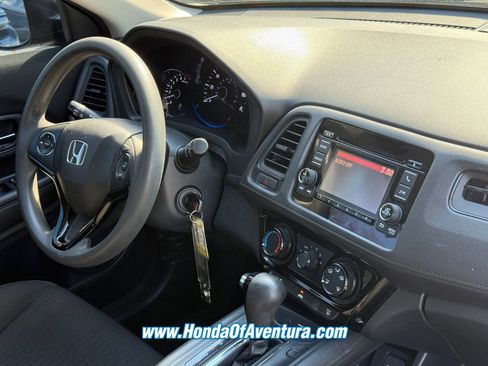 Certified 2018 Honda HR-V LX image 10