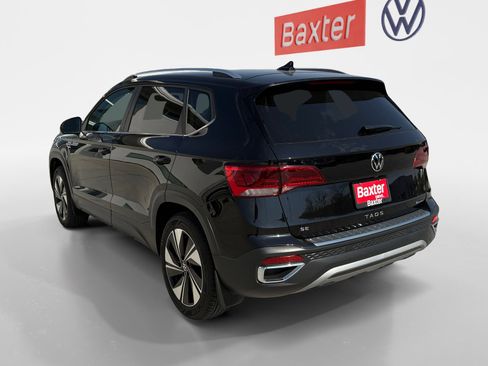 Certified 2024 Volkswagen Taos SE image 13