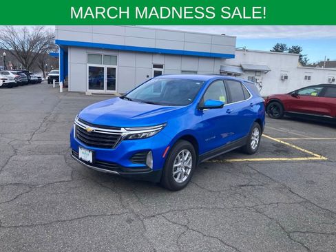 Used 2024 Chevrolet Equinox LT image 3