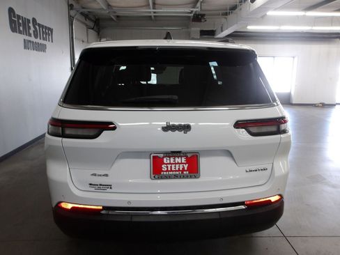 Used 2023 Jeep Grand Cherokee L Limited AWD/4WD image 7