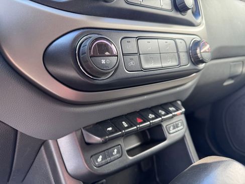Used 2021 Chevrolet Colorado Z71 image 19