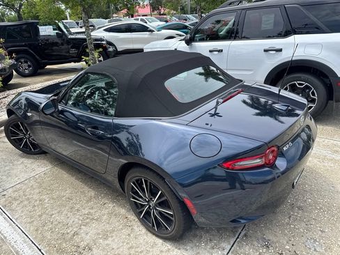 Used 2025 MAZDA MX-5 Miata Grand Touring w/ Weather Package RWD image 5