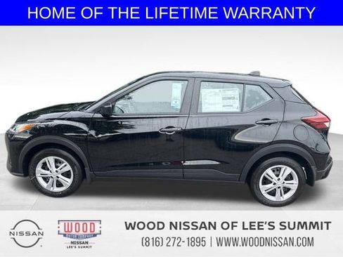 New 2025 Nissan Kicks Play S image 4