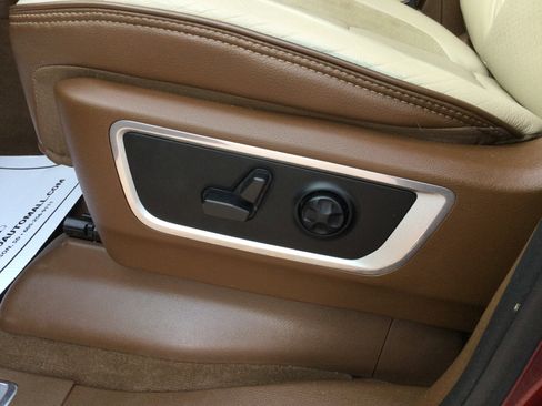 Used 2021 RAM 1500 Laramie image 8