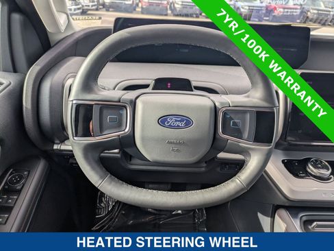 Certified 2025 Ford Expedition Active AWD/4WD image 28