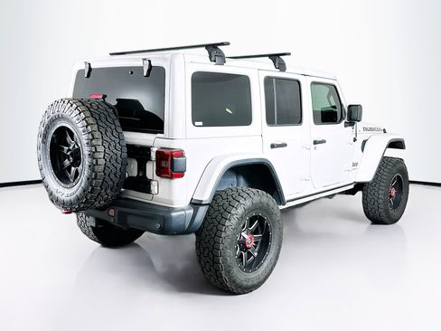 Used 2018 Jeep Wrangler Unlimited Rubicon AWD/4WD image 9