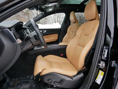 Used 2022 Volvo XC60 T8 Inscription w/ Advanced Package image 14